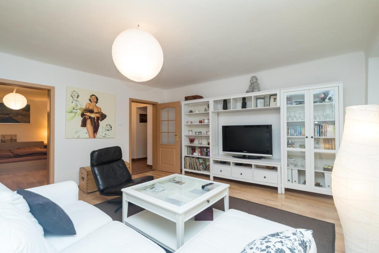 Budyne Apartment Budyne nad Ohri Eksteriør bilde