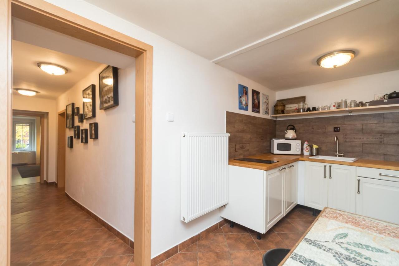 Budyne Apartment Budyne nad Ohri Eksteriør bilde