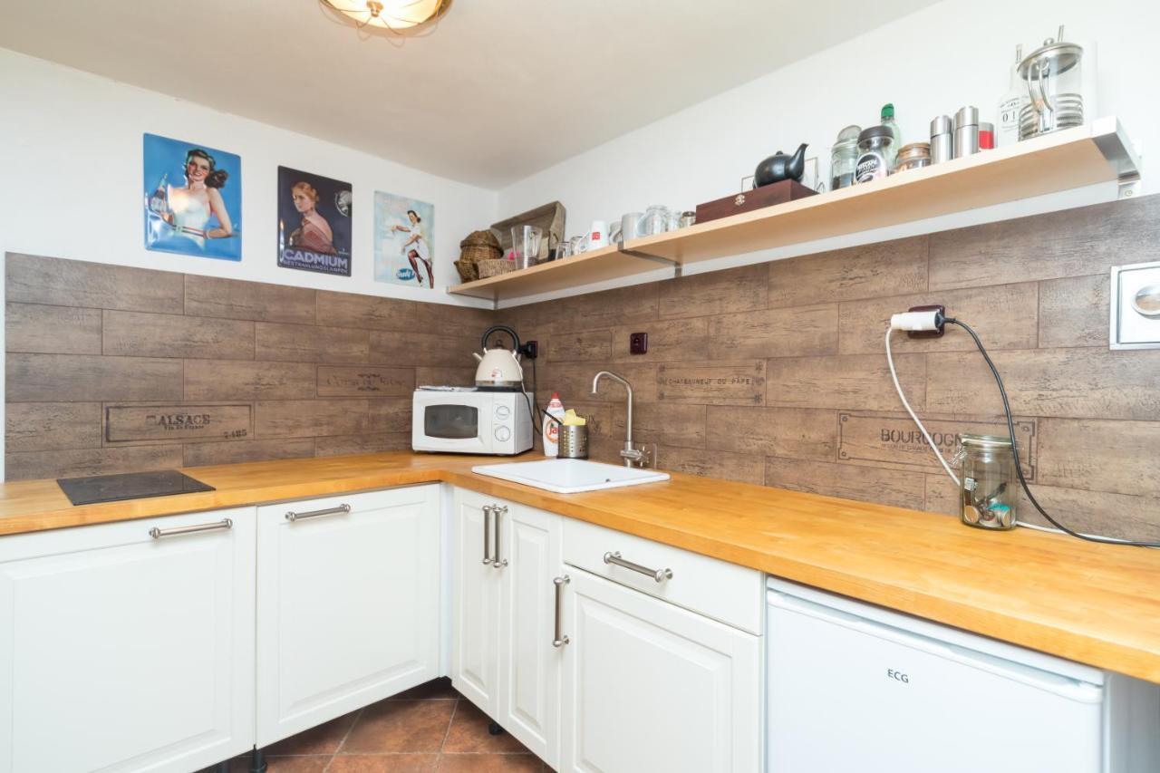 Budyne Apartment Budyne nad Ohri Eksteriør bilde