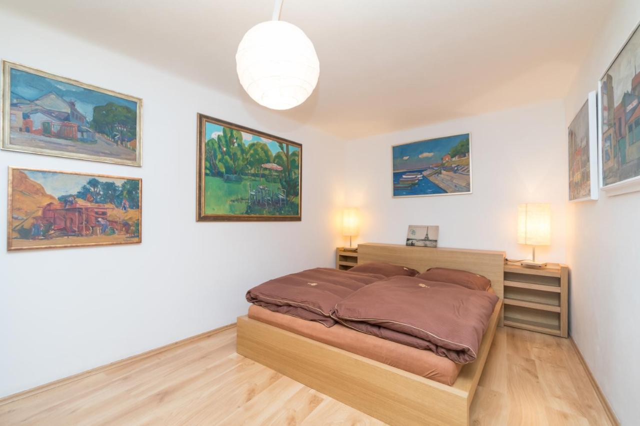 Budyne Apartment Budyne nad Ohri Eksteriør bilde