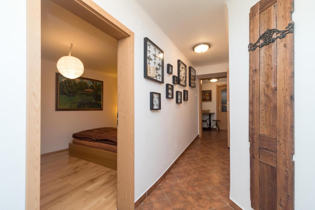 Budyne Apartment Budyne nad Ohri Eksteriør bilde